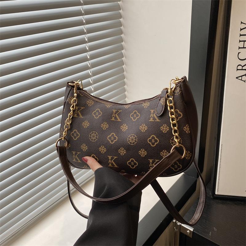 Сумка подмышку женская новая модная трендовая на плечо текстурная женская весенняя с узором личи рабочая маленькая сумка