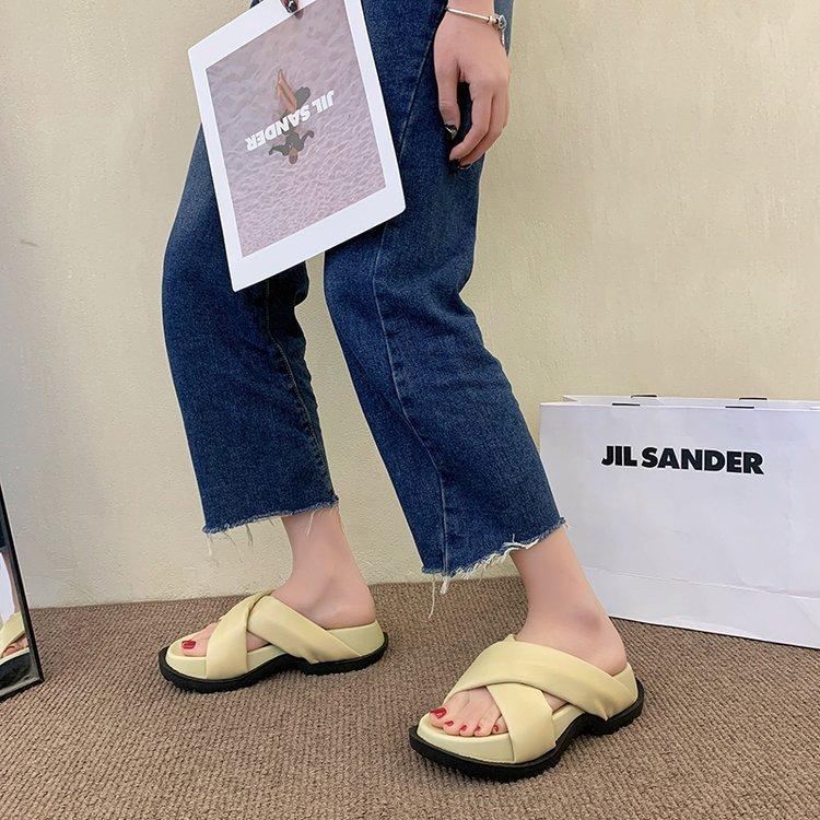2024 New Women Non-slip Platform Slippers Summer Comfortable Beach Slides Woman Fashion Thick Sole Outdoor Sandals Female