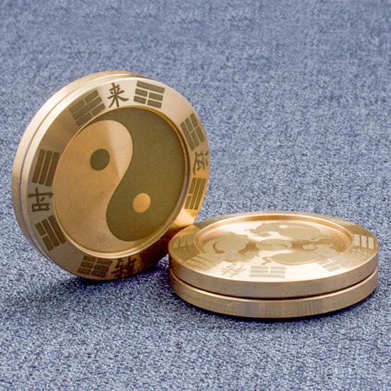 Монеты Фиджет Слайдер Забавные Китайские Иероглифы Тайцзи Круглый из Латуни Приносят Удачу Портативный Снятие Стресса Игрушка Спиннер с Монетами Удачи Подарок для Взрослых