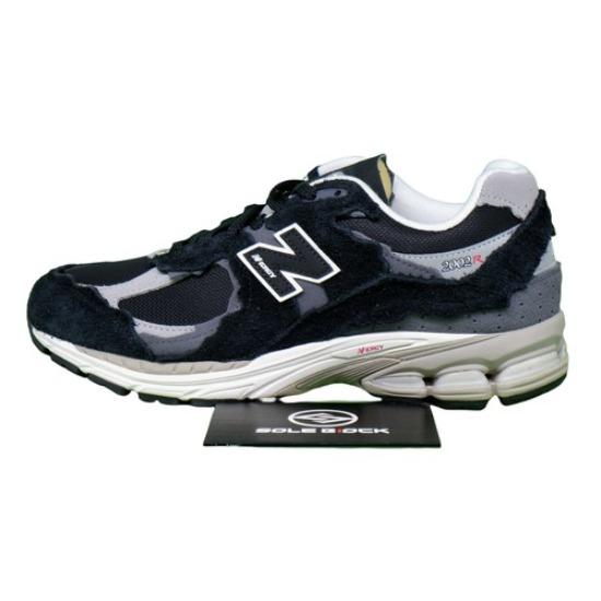 New Balance 2002R Protection Pack - Черно-серый мужской M2002RDJ