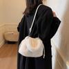 Popular Autumn and Winter New Large-capacity Bags Women's Shoulder Underarm Plush Bags Fashionable Foreign Style Messenger Commuter Bucket Bags