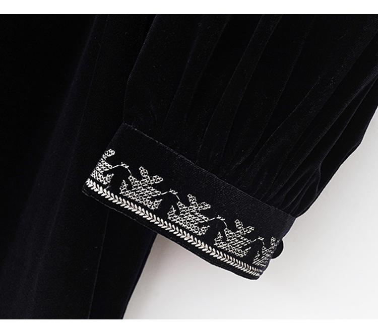 Round neck velvet waist cinched dress