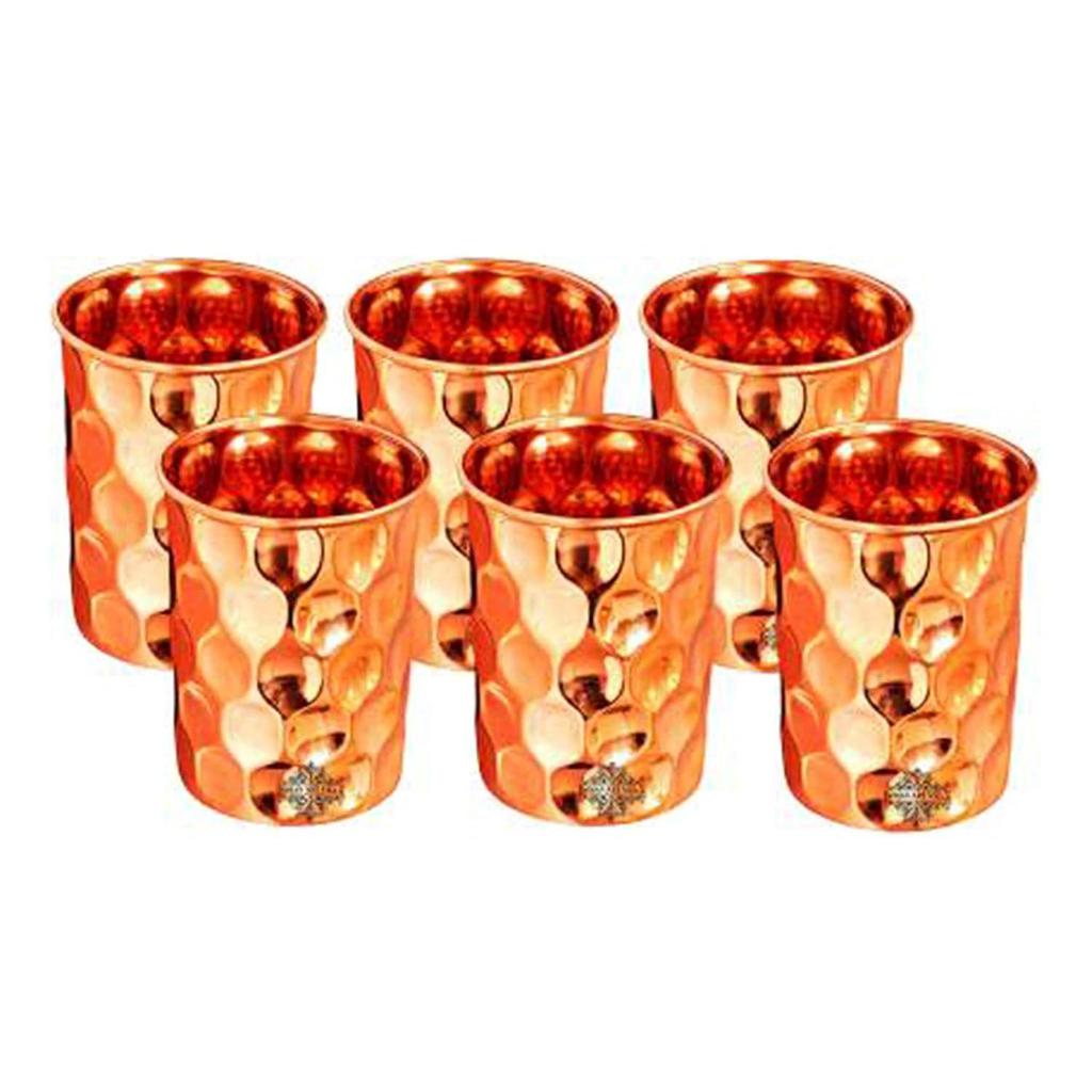 Набор медной посуды для напитков из 1 кувшина и 6 стаканов в подарочной коробке с дизайном «чеканка молотком», подарочный предмет на Дивали, кувшин - 1,5 литра и стакан - 300 мл