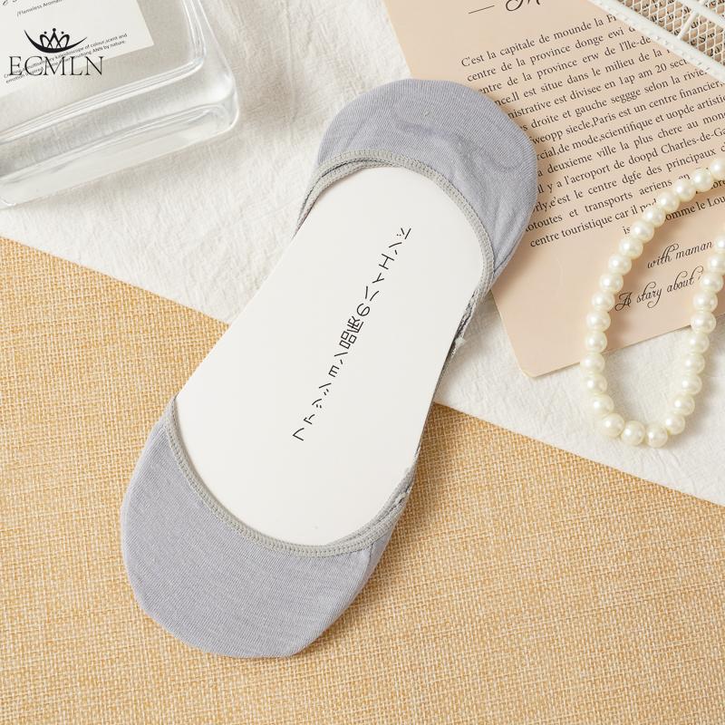 5 Pairs Women's Summer Socks Thin Short Low-cut Boat Socks with Silicone Soles for Non-slip and Heel Protection Invisible Socks