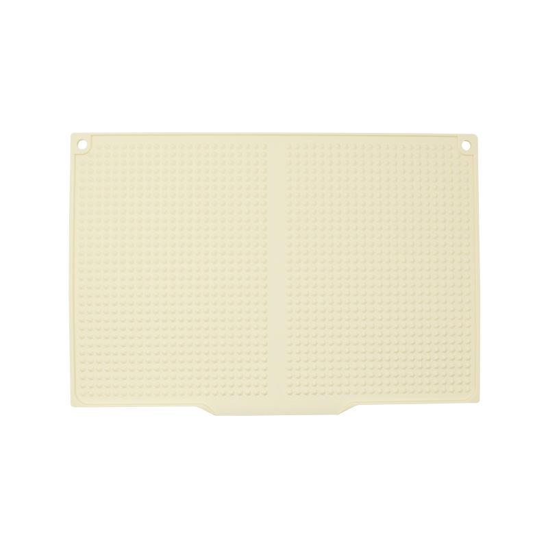 Non-Slip Silicone Kitchen Counter Mat: Drain, Insulation, Anti-Scald Coaster for Pots & Bowls.