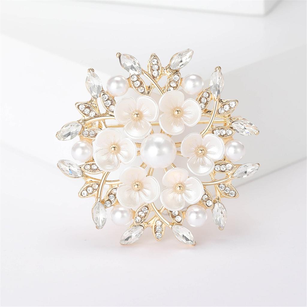 Elegant Pearls Flower Brooch Pin Adornment For Women Fashion Jewelry Accessory Perfect For Weddings And Parties