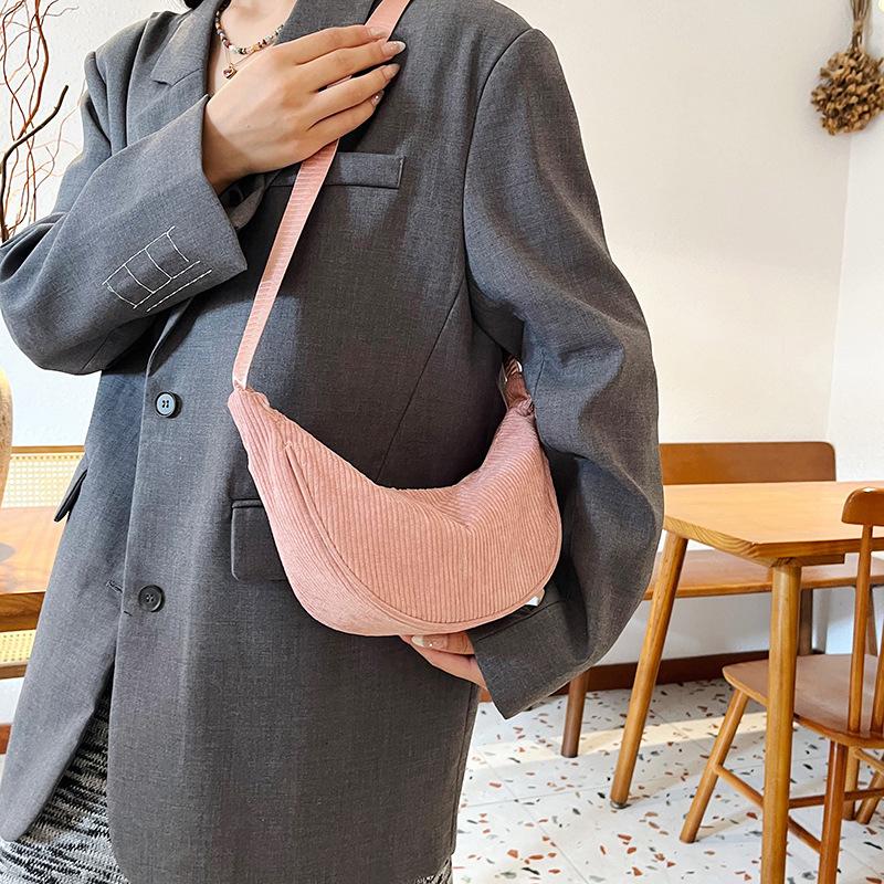 Corduroy Dumpling Bag 2024 New Versatile Messenger Shoulder Adjustable Casual Messenger Bag Women's Autumn and Winter
