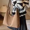 Вместительная сумка-тоут Сумка в стиле ленивого ветра Женская новая нишевая сумка-ведро под мышкой 2025 Модная наплечная сумка для通勤