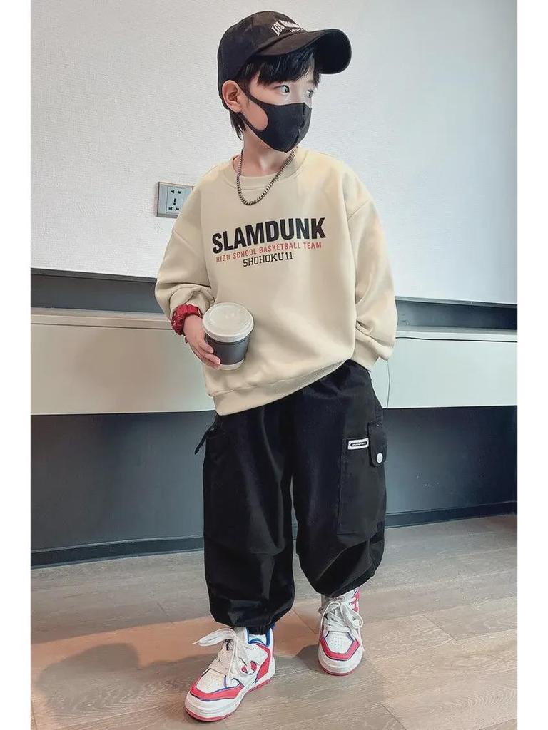 Стильная толстовка для мальчиков на осень 2023 года: Новые уличные топы для детей