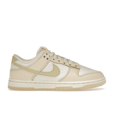 Кроссовки женские Dunk Low Muslin Team Gold, цвет желтый, бледно-слоновая кость, лазерно-оранжевый FZ2552-100