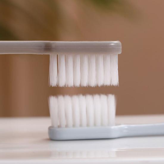 4Pcs Soft Toothbrushes Extra Soft Bristles Easy to Hold Comfortable Grip Individual Head Cover Food Grade Dental Care Travel Tooth Brushes