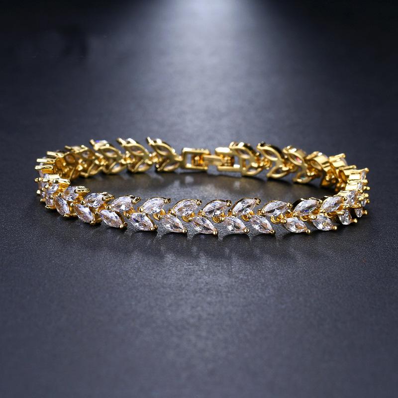 Korean Fashion Zircon Leaf Bracelet - Elegant Street Style for Women