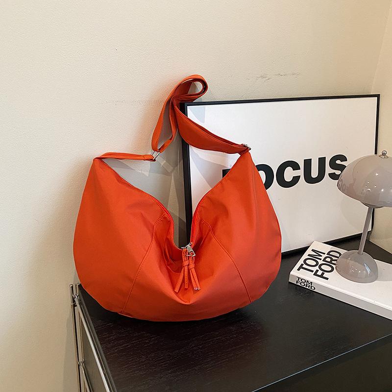 Простая и универсальная вместительная сумка-мессенджер для студентов, повседневная и легкая нейлоновая сумка для пельменей на одно плечо.