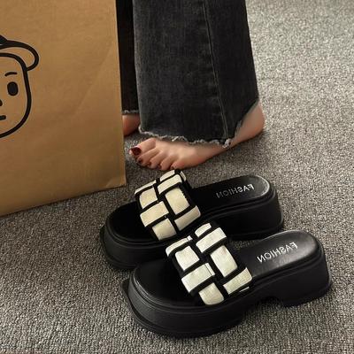 Женская обувь – Сандалии