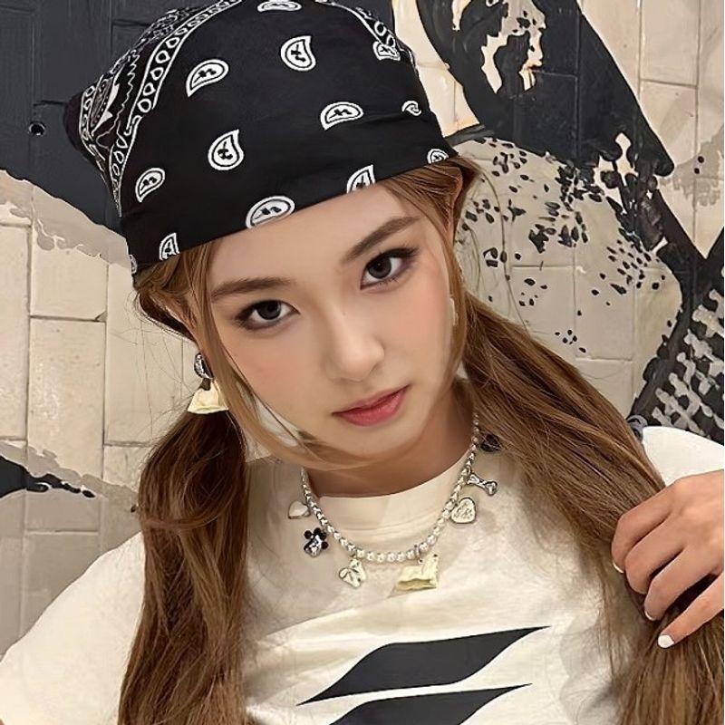 Retro European American Style Headscarf Early Ancient Sweet Cool Sexy Hair Towel Hip Hop Cycling Square Scarf Photo Props Hair Band Decoration