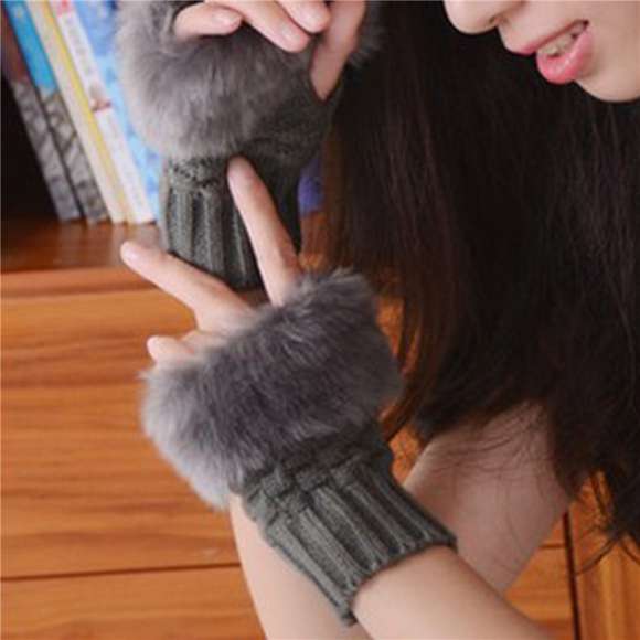 Fashion Clothes Ladies Winter Fur Woolen Knitted Warmer Fingerless Gloves Warmer Rabbit Fur Gloves Plush Half Finger Gloves Knitted Winter Warm Gloves