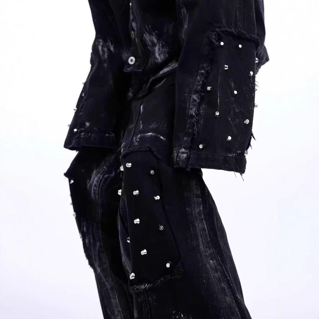 Clean-Fit Men's Distressed Loose Straight-Leg Jeans with Deconstructed Metal Rivets and Micro Flare Design