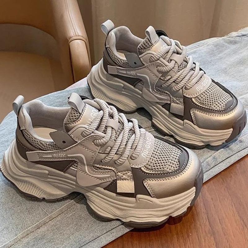Мода 2025 Весна Новая Женская Обувь Нескользящая Повседневная Обувь Дышащая Сетка Удобные Кроссовки На Шнурках Увеличение Роста Вулканизированная Обувь