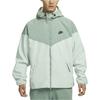 Nike Мужская куртка WINDRUNNER Цвет: Зеленый мика FB8619-330