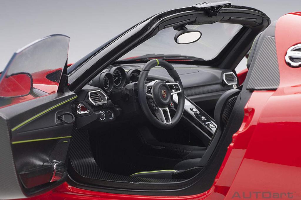 AUTOart Масштаб 1/12 Porsche 918 Spyder Пакет Weissach Красный Готовое изделие