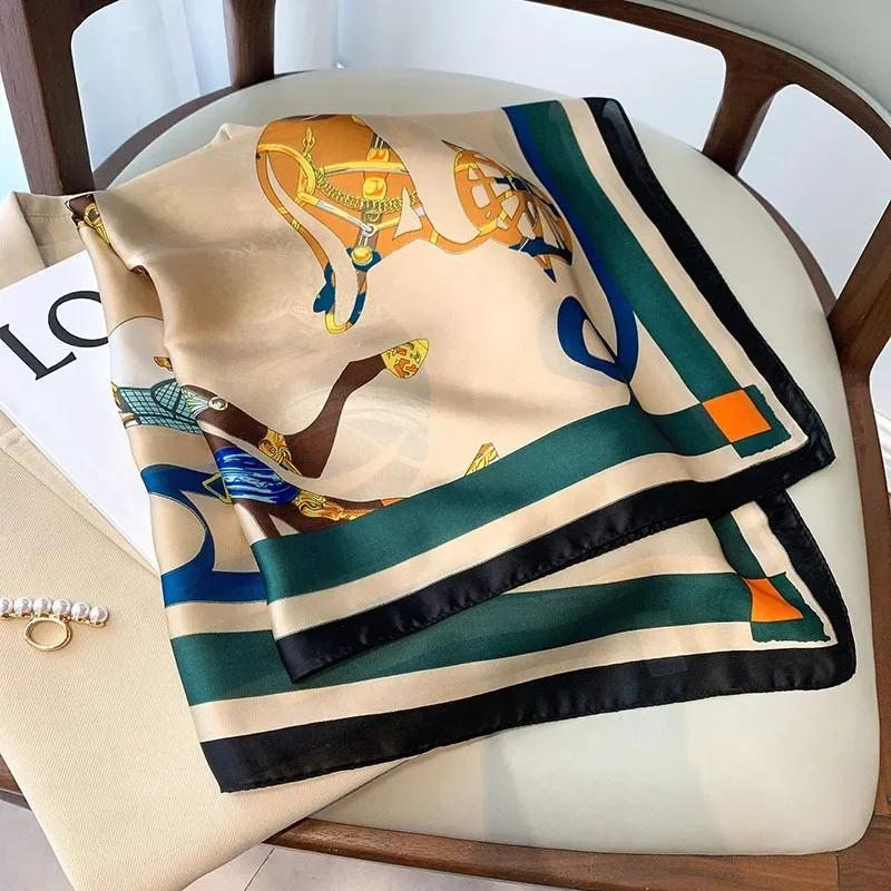 Роскошный бренд шелковый квадратный платок женский фуляр бандана принт лошади шейный платок повязки для волос 70 см шали накидки буфанда весна