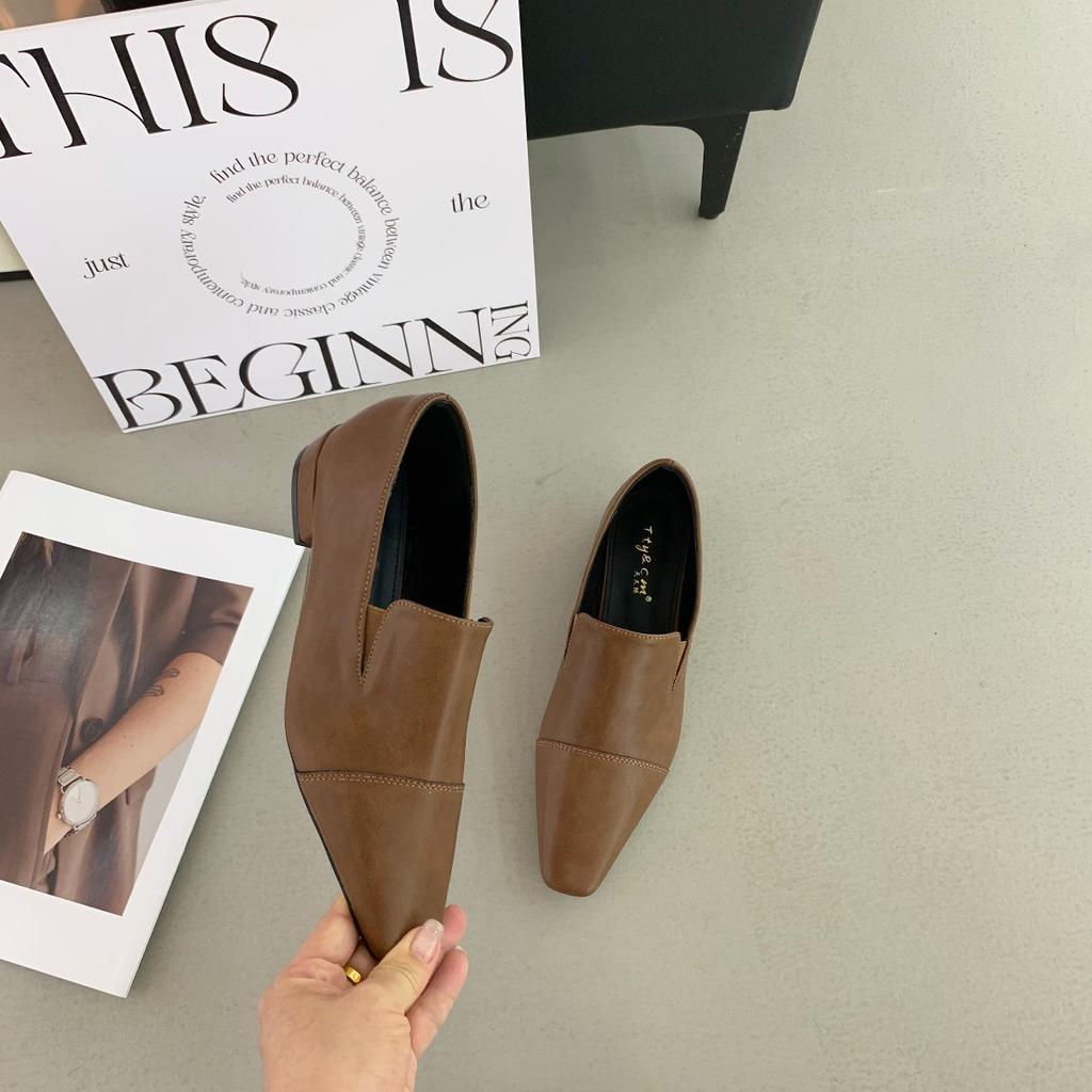 2025 новые минималистичные лоферы с текстурой холодного ветра, толстый низкий каблук, квадратный носок, глубокий вырез, одинарные туфли на одной педали, маленькие кожаные туфли женские