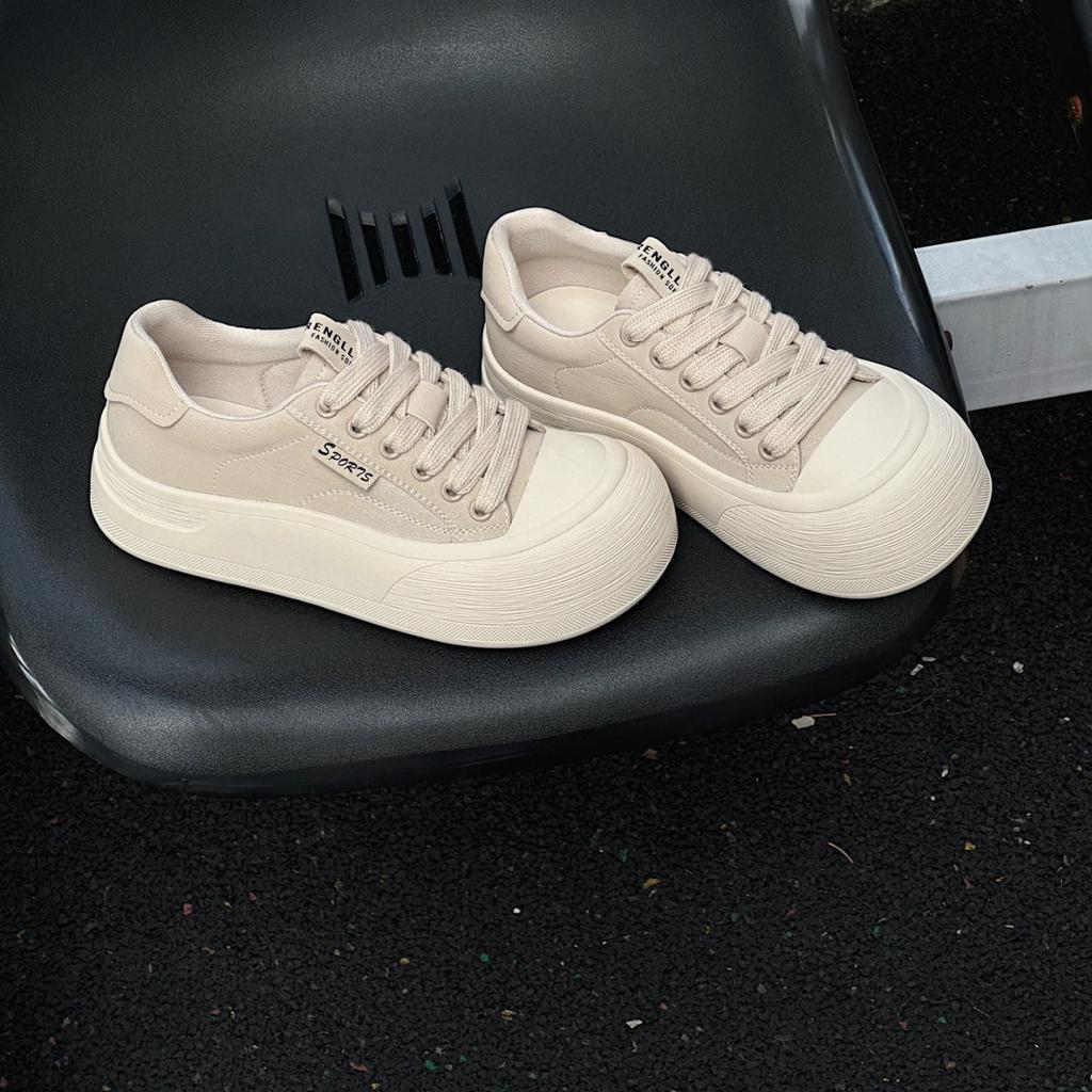 Платформенные белые туфли женские уродливые милые дышащие 2025 весна новая нишевая парусиновая обувь повседневная спортивная обувь для скейтборда обувь-хлеб