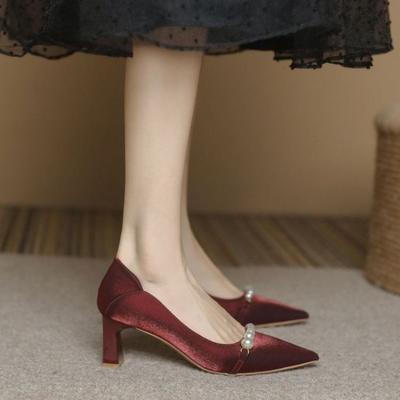 Летние женские туфли во французском стиле на толстом и остром каблуке, удобные и не утомляющие высокие каблуки.