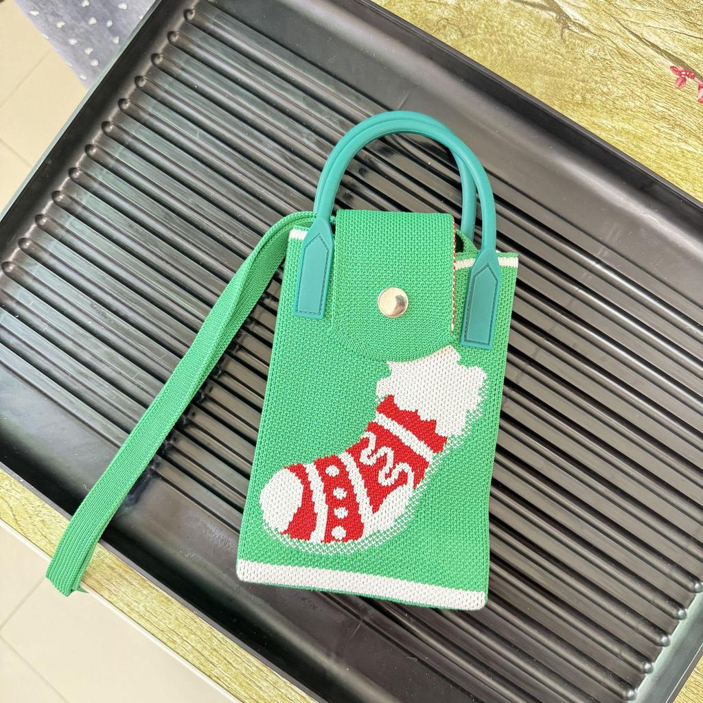 Праздничная вязаная мини-сумка-мессенджер с изображением удачи и монет