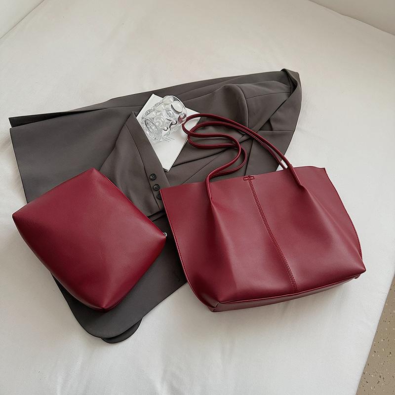 Ретро сумка женская большой вместимости 2025 новая осенне-зимняя универсальная на плечо подмышку повседневная рабочая сумка-тоут для поездок