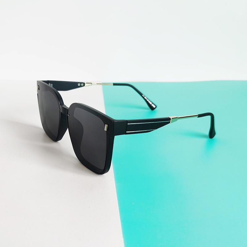 Солнцезащитные очки Повседневные Модные Солнцезащитные очки Премиум Чувство Защита от УФ Лучей Солнцезащитные очки Женские Очки Квадратные Гвоздики из Риса Модные Солнцезащитные очки