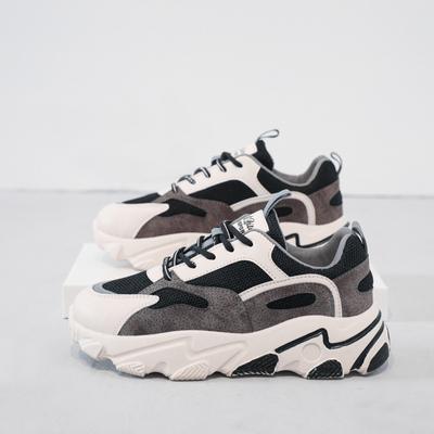 Женская обувь – Кроссовки