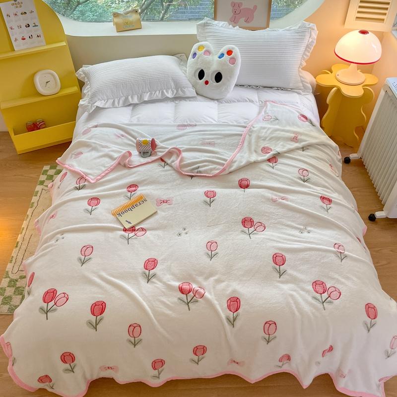 Autumn Warm Cute Bear Blankets for Bed Soft Cartoon Bedspread Comfortable Coral Fleece Throw Blanket Sofa Single Double Blanket