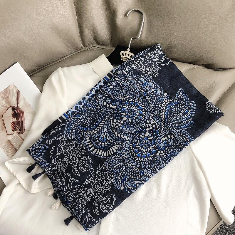 Fashion Luxury Brand Ombre Big Floral Tassel Viscose Shawl Scarf Lady Soft Thin Beach Wrap Pashmina Stole Bufandas Muslim Hijab