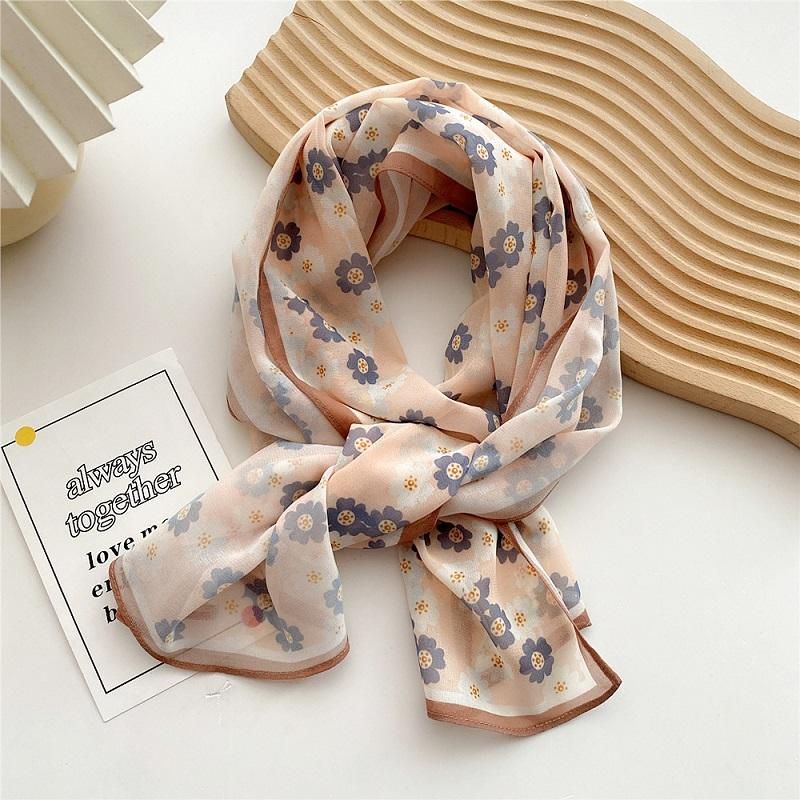 Spring and Summer Fashion Womens Scarf Luxury Designer Beach Scarf Cover-ups Flower Printing Hijab Decorate Scarf