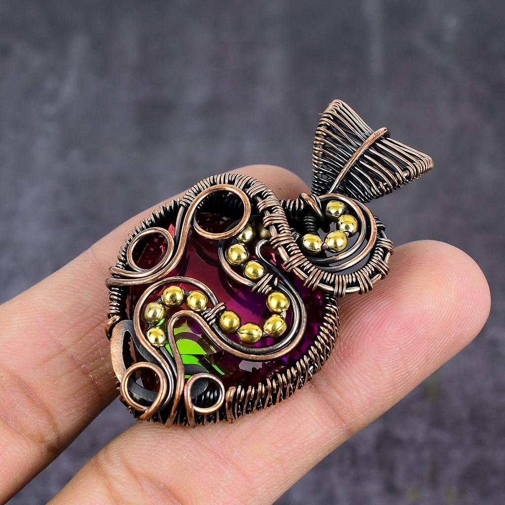 Мистический топаз Ручная работа Медная проволока Обертка Ювелирный кулон 2,21" R1C92