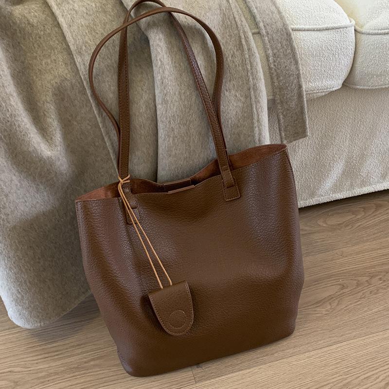 Модная сумка большой вместимости, трендовая и нишевая сумка-тоут, простая сумка на одно плечо и сумка под мышкой