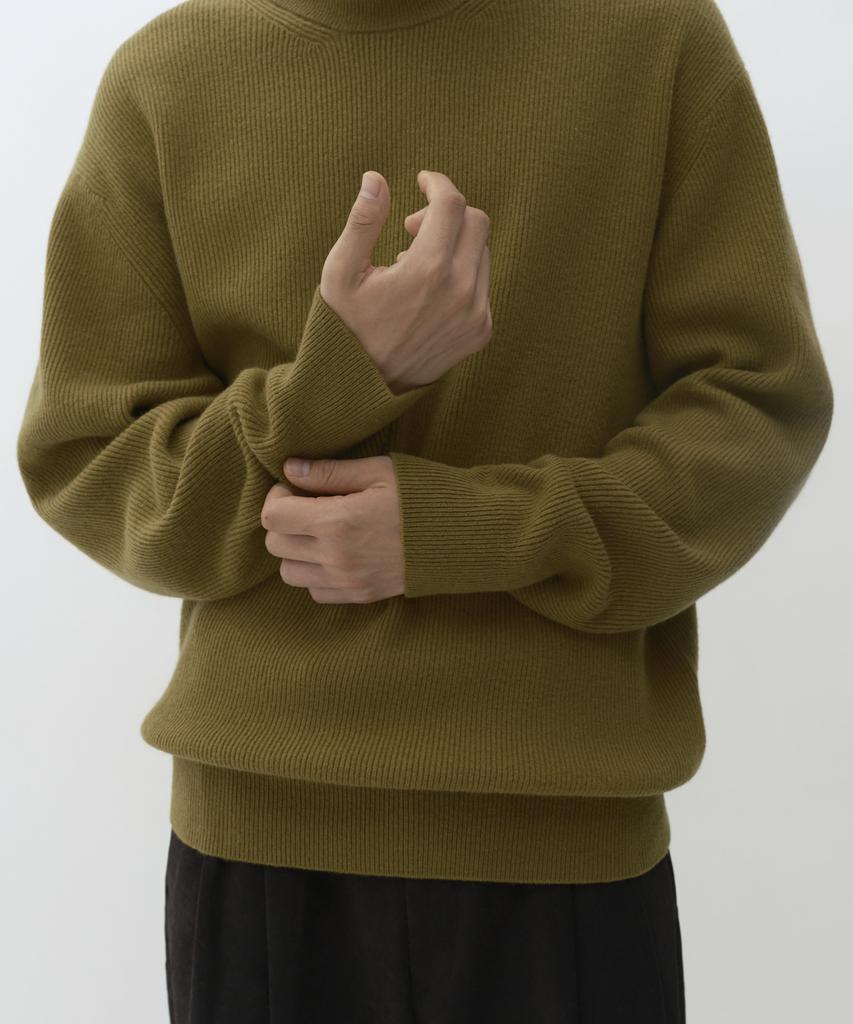 MUSINSA STANDARD [Victoria Wool] Minimal Ribbed Crew Neck Knit [Amber]