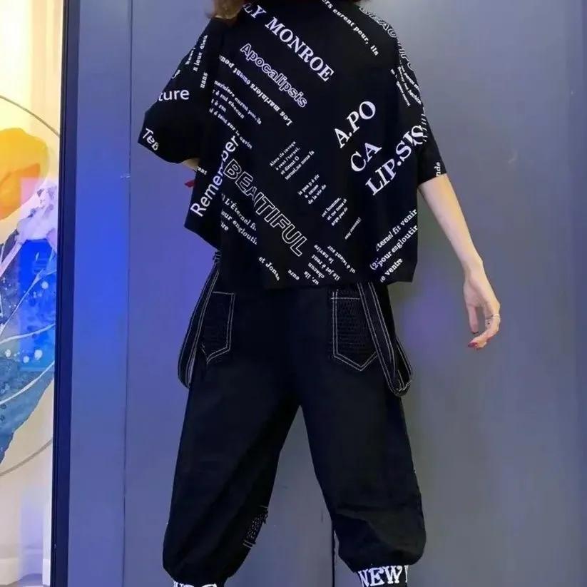 Женская летняя свободная футболка с короткими рукавами и неровным низом + брюки 7/8 с принтом букв, комплект из двух предметов