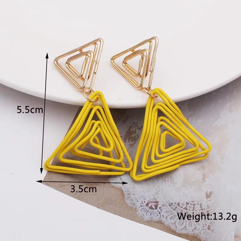 Chic Triangle Dangle Earrings for Women Hollow Geometric Statement Wraped Twisted Hanging Earrings Party Ear Decoration