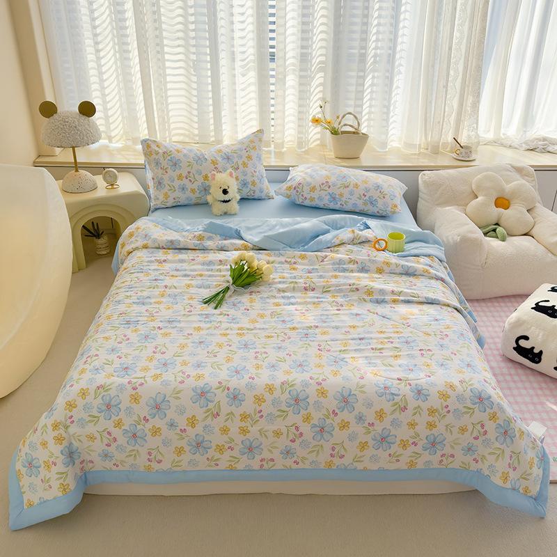 Ультрамягкое летнее охлаждающее одеяло — легкое, дышащее и приятное для кожи с тисненым цветочным принтом для всех сезонов — идеально для спальни