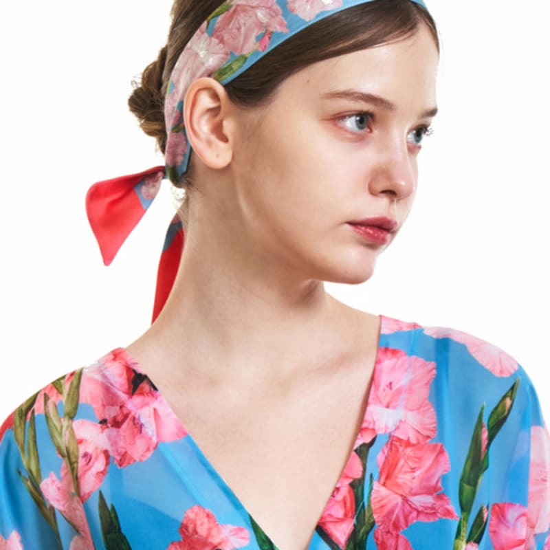 Chae Look HAND-DRAWN WATERCOLOR GLADIOLUS TWILLY SCARF