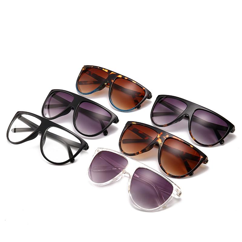 Солнцезащитные очки бренда Vintage