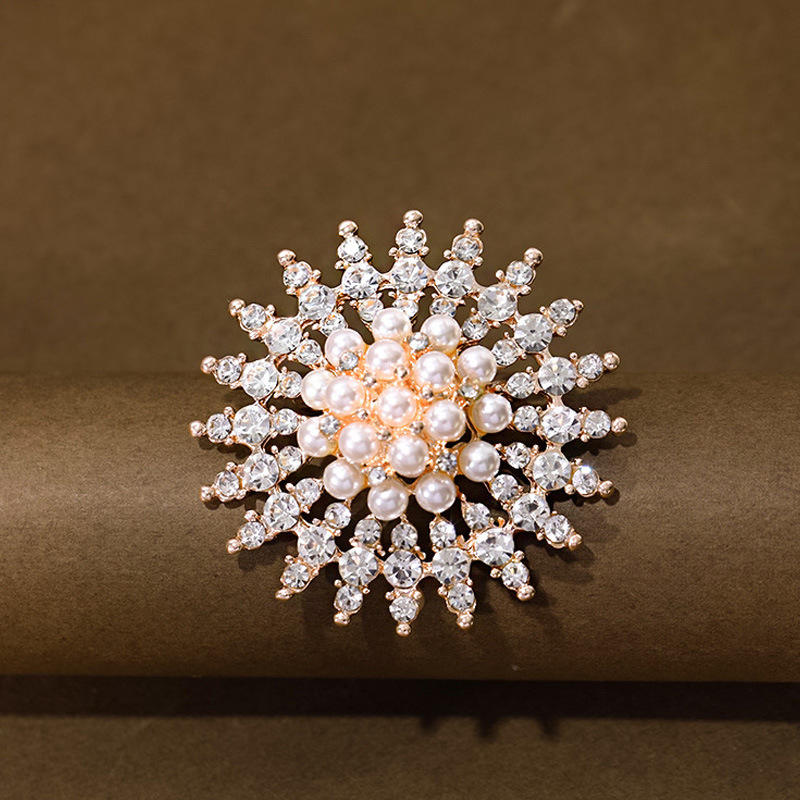 Модные броши для женщин Унисекс булавки Разноцветные в наличии Модная изысканная брошь Женские ювелирные аксессуары