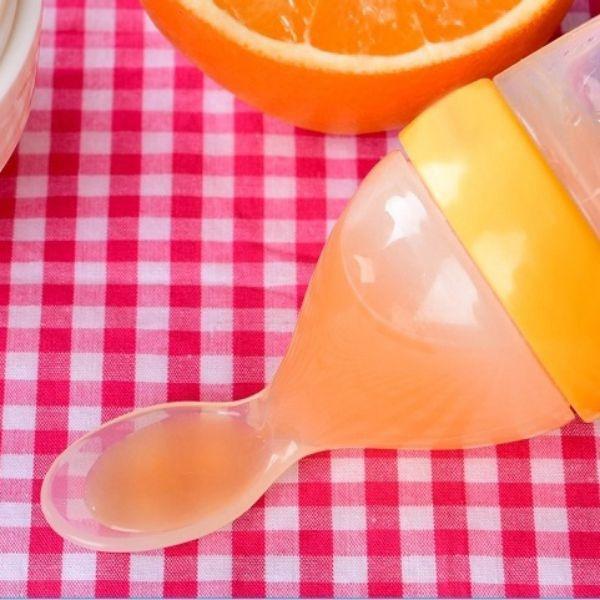 Бутылочка для кормления с насадкой ложкой