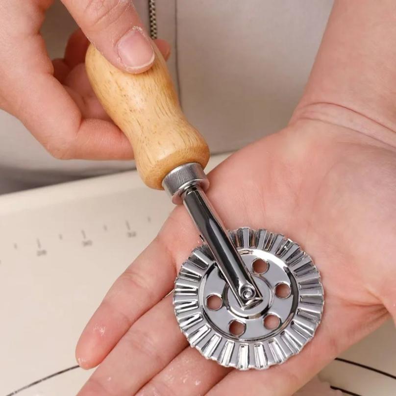 Нержавеющая сталь Форма для тиснения пельменей Боковое тиснение Форма для печенья Ручная машина для вырезания Инструменты с роликом для выпечки и украшения выпечки