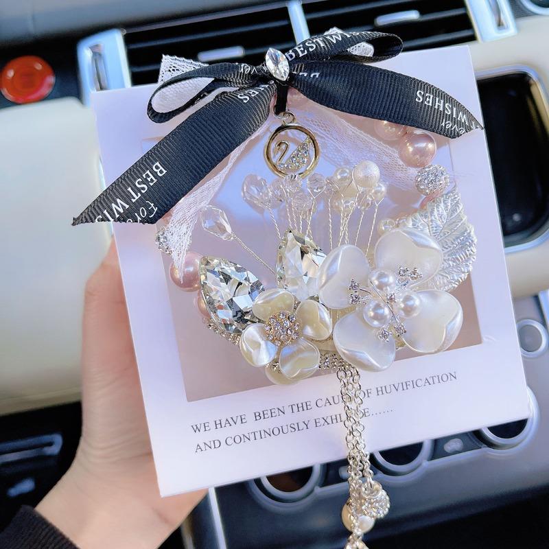 Four Leaf Clover Pearl Car Pendant Interior Rearview Mirror Hanging Decoration For Women