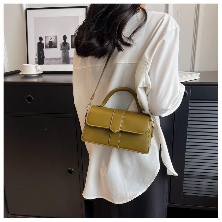Ретро Однотонная Сумка 2026 Новая Мода Маленькая Квадратная Сумка на Плечо Crossbody Винтажная Сумка на Магнитной Застежке CLE