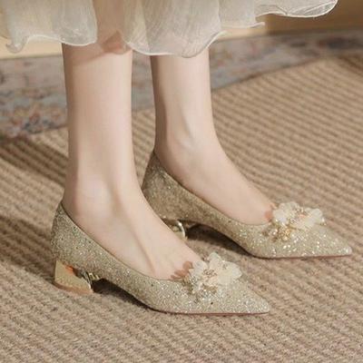 Осенние Новые Туфли на Грубом Каблуке Женские Остроносые Блестящая Ткань Цветы Нескользящие Износостойкие Туфли с Низким Верхом