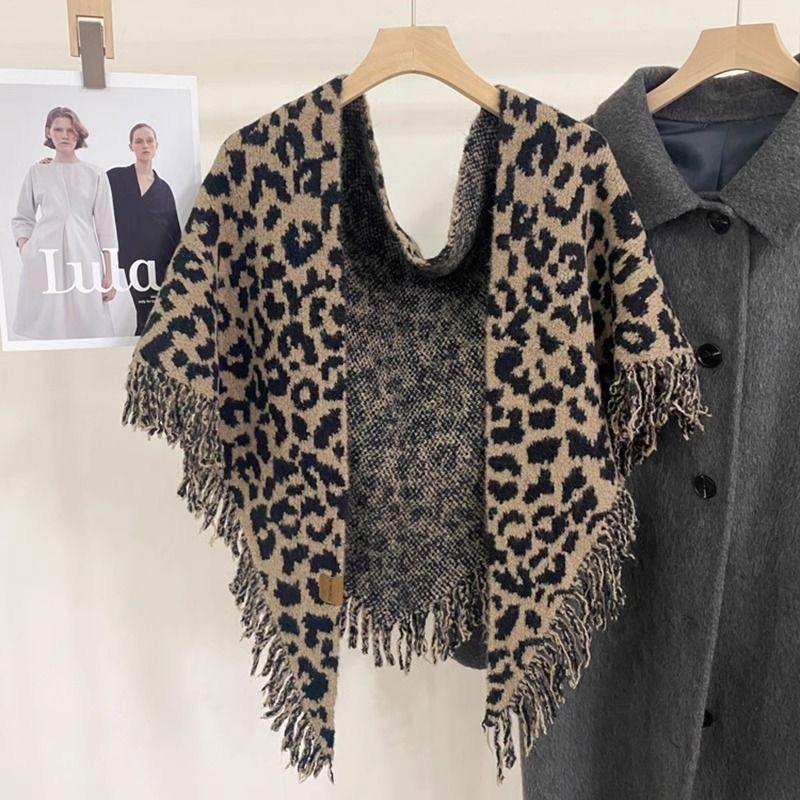 Autumn and Winter High End Versatile Wool Blended Triangle Scarf Retro Leopard Print Tassel Scarf Warm Knitted Women's Shawl